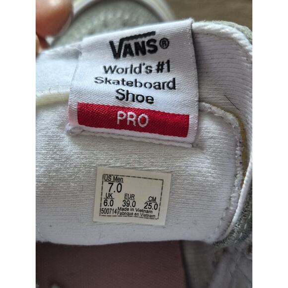 vans worlds #1 pro skateboard shoes Size 7